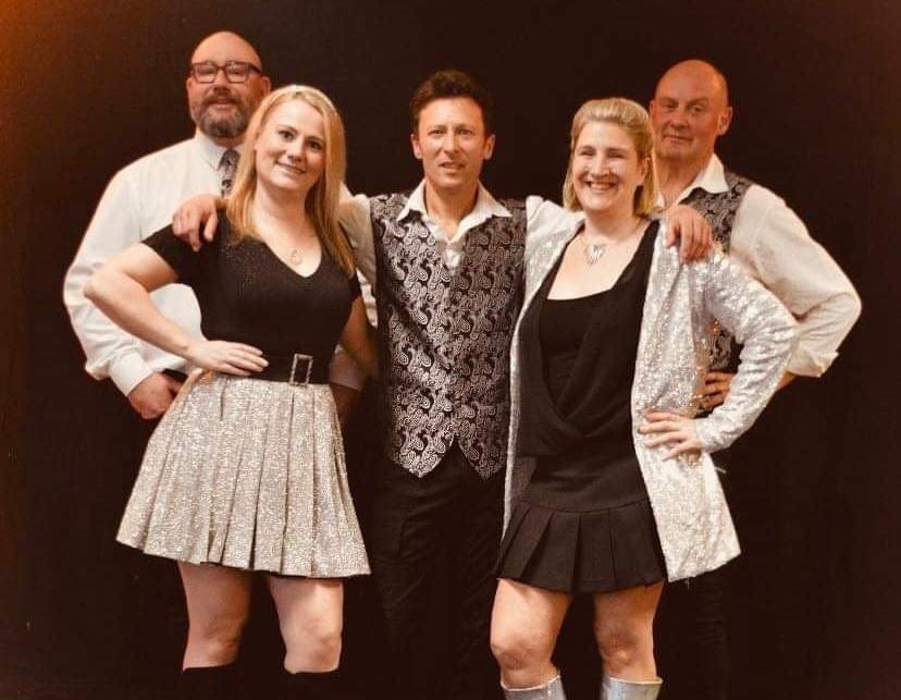 THE COVER STORE XPERIENCE